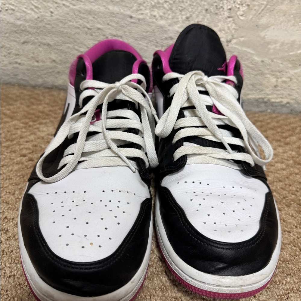 Jordan 1 low fuchsia - size 12 - Picture 4 of 5